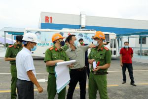 Kiểm tra phòng cháy chữa cháy tại Bệnh viện dã chiến Hoàng Mai Kiểm tra phòng cháy chữa cháy tại Bệnh viện dã chiến Hoàng Mai